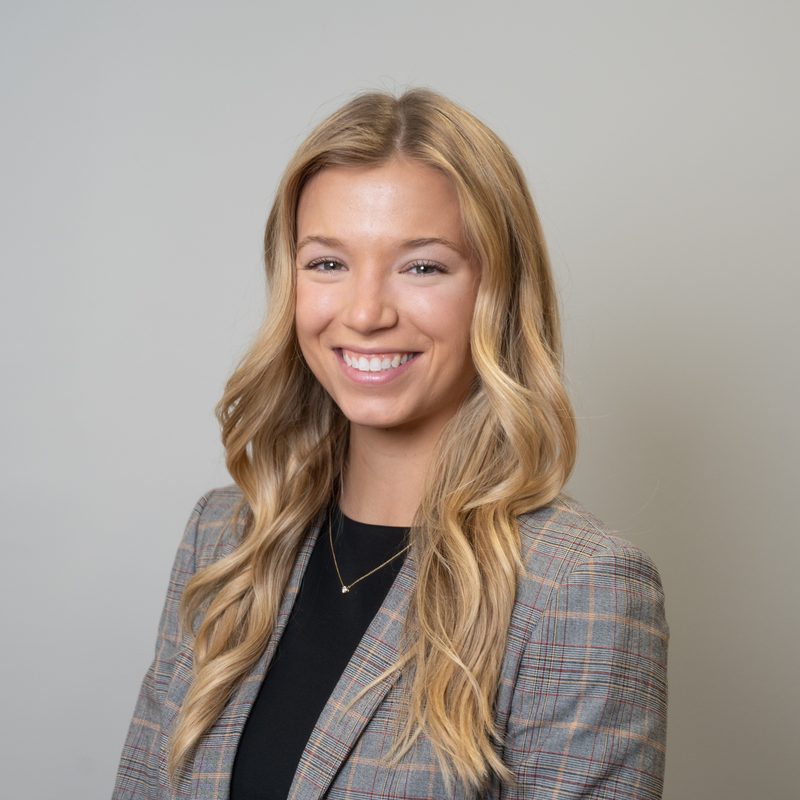 Megan Dean headshot